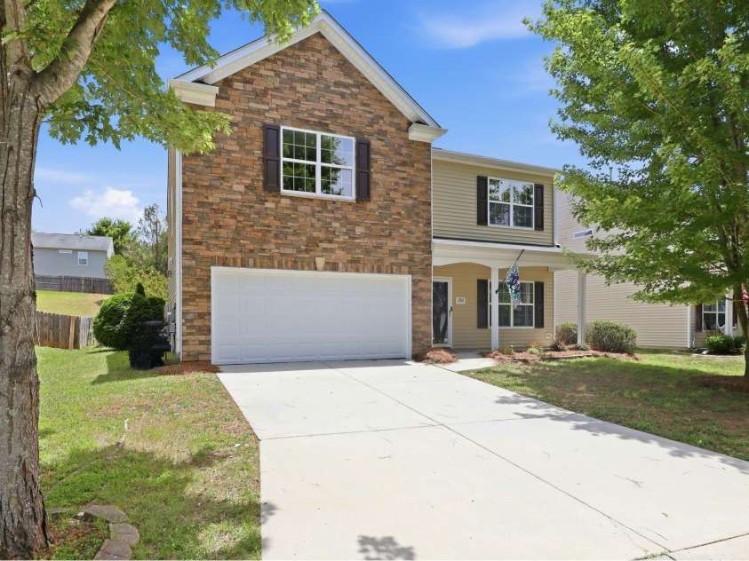 282 Water Lily Circle, Winston Salem, NC 27107.  MLS# CAR4420914, YatesRealty ID 48364. 