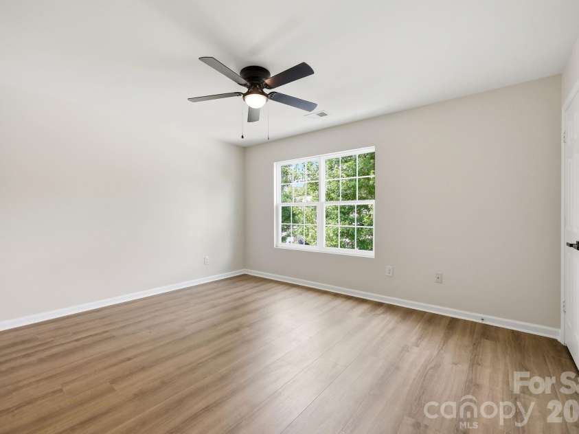 282 Water Lily Circle, Winston Salem, NC 27107.  MLS# CAR4420914, YatesRealty ID 48364. 