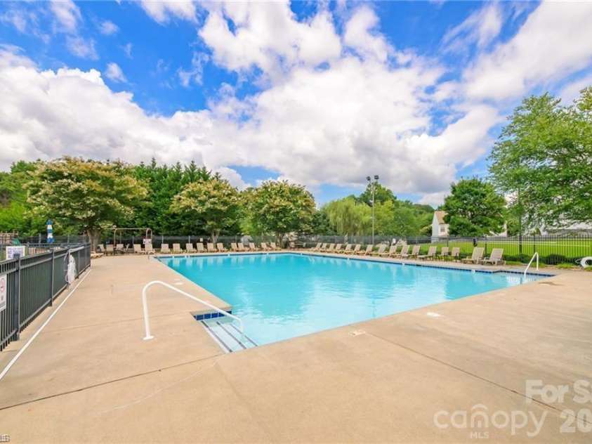 282 Water Lily Circle, Winston Salem, NC 27107.  MLS# CAR4420914, YatesRealty ID 48364. 
