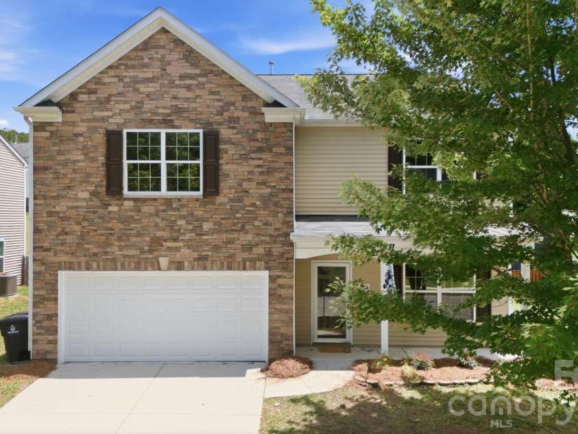 282 Water Lily Circle, Winston Salem, NC 27107.  MLS# CAR4420914, YatesRealty ID 48364. 