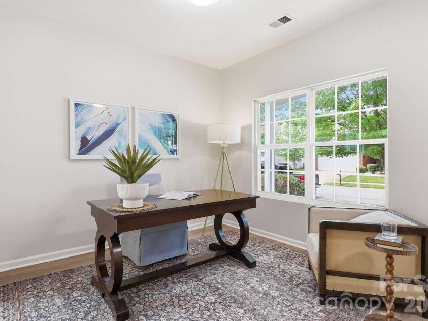 282 Water Lily Circle, Winston Salem, NC 27107.  MLS# CAR4420914, YatesRealty ID 48364. Entry room/office