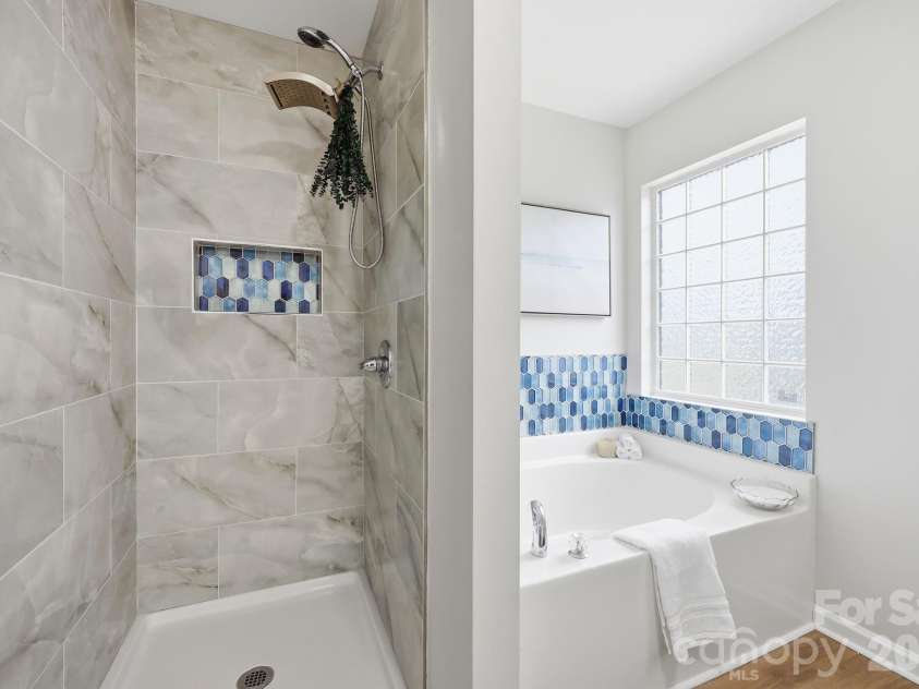 282 Water Lily Circle, Winston Salem, NC 27107.  MLS# CAR4420914, YatesRealty ID 48364. Primary bathroom