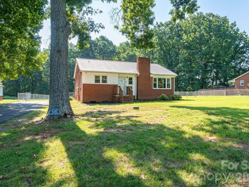 4282 Buffalo Shoals Road, Maiden, NC 28650.  MLS# CAR4420932, YatesRealty ID 48367. 