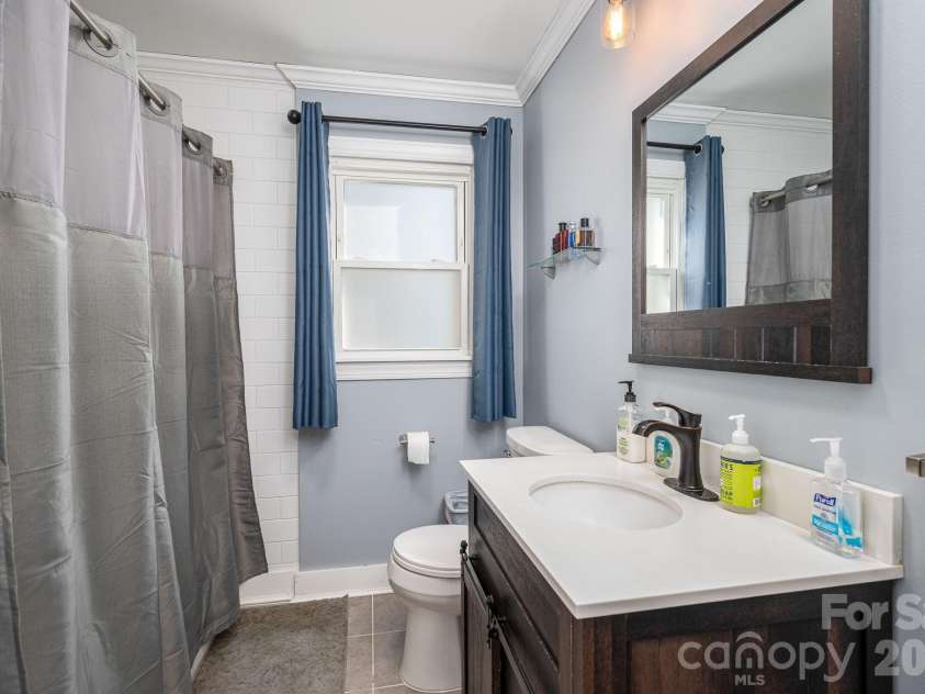 4282 Buffalo Shoals Road, Maiden, NC 28650.  MLS# CAR4420932, YatesRealty ID 48367. 