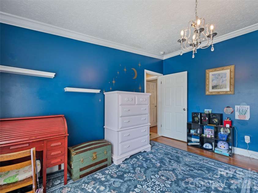 90 Blueberry Hill Drive, Clyde, NC 28721.  MLS# CAR4420715, YatesRealty ID 48369. 