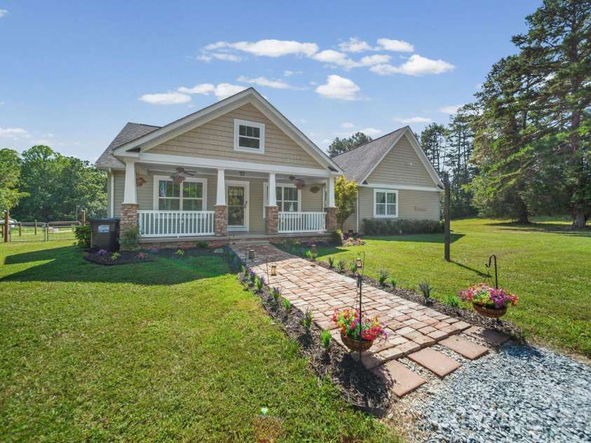 1360 Standing Oak Drive, Granite Quarry, NC 28146.  MLS# CAR4420485, YatesRealty ID 48370. 