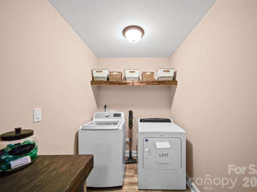 1360 Standing Oak Drive, Granite Quarry, NC 28146.  MLS# CAR4420485, YatesRealty ID 48370. 