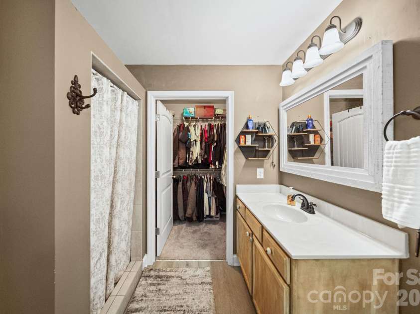 1360 Standing Oak Drive, Granite Quarry, NC 28146.  MLS# CAR4420485, YatesRealty ID 48370. 