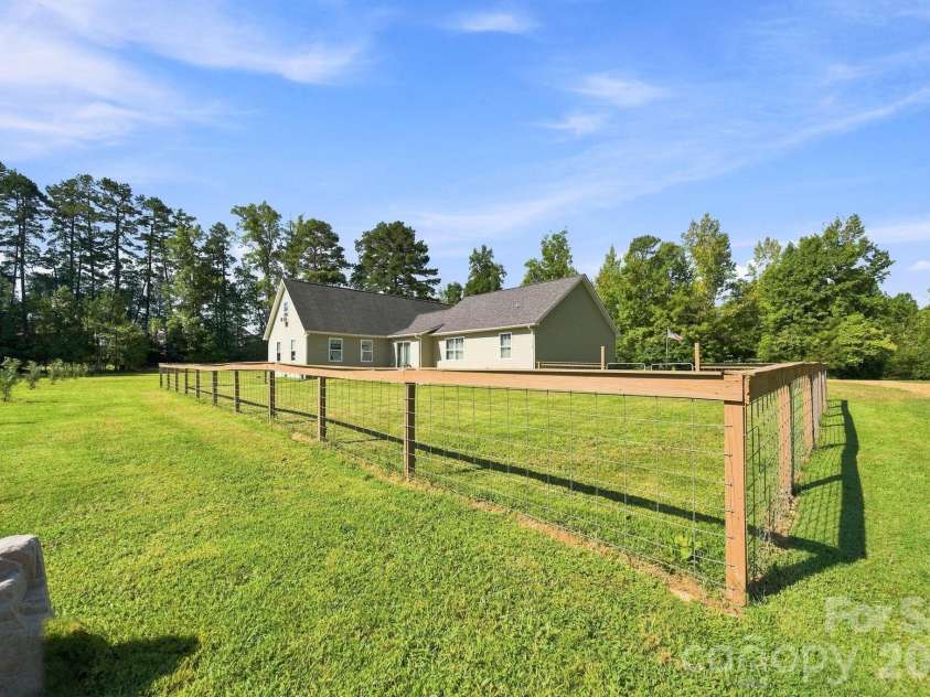 1360 Standing Oak Drive, Granite Quarry, NC 28146.  MLS# CAR4420485, YatesRealty ID 48370. 