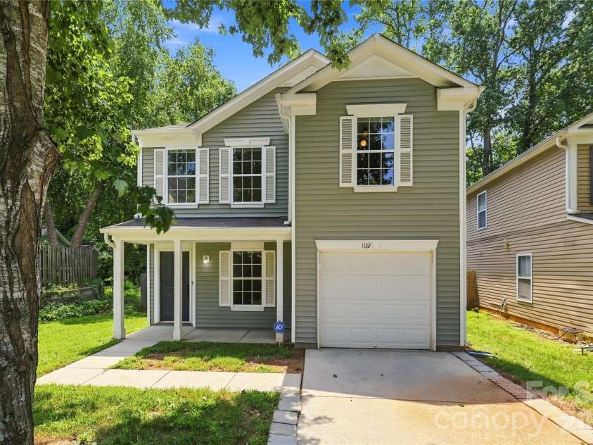 1132 New Day Court, Charlotte, NC 28215.  MLS# CAR4413933, YatesRealty ID 48371. 