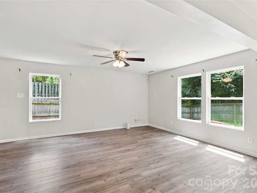 1132 New Day Court, Charlotte, NC 28215.  MLS# CAR4413933, YatesRealty ID 48371. 