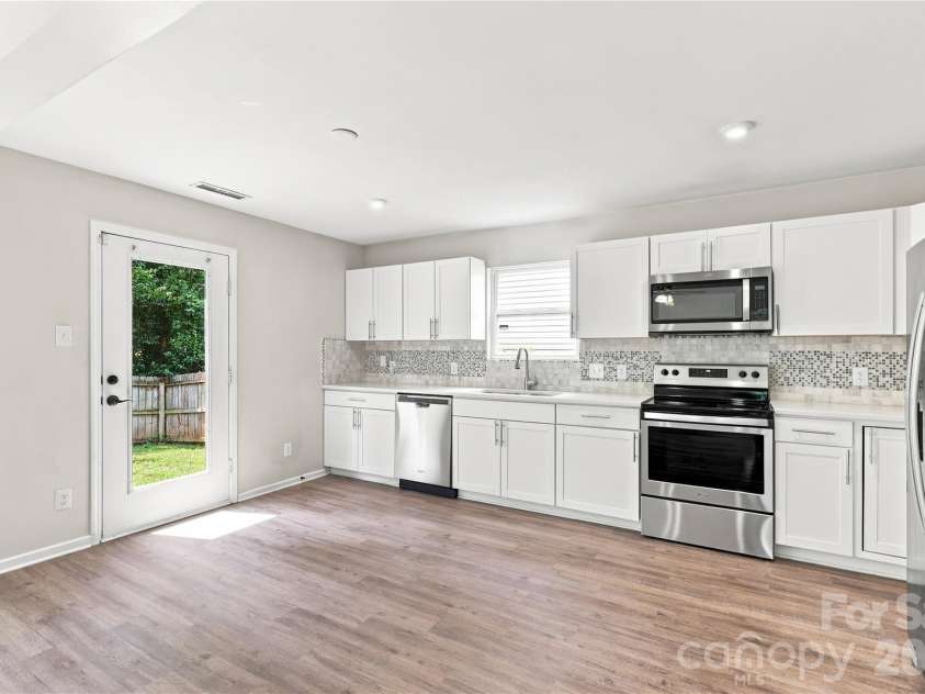 1132 New Day Court, Charlotte, NC 28215.  MLS# CAR4413933, YatesRealty ID 48371. 