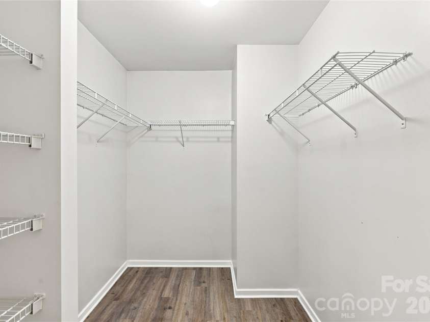 1132 New Day Court, Charlotte, NC 28215.  MLS# CAR4413933, YatesRealty ID 48371. 