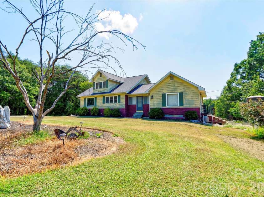 102 Star Drive, Grover, NC 28073.  MLS# CAR4420586, YatesRealty ID 48373. Front