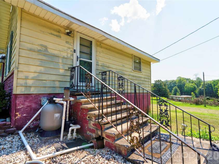 102 Star Drive, Grover, NC 28073.  MLS# CAR4420586, YatesRealty ID 48373. Rear