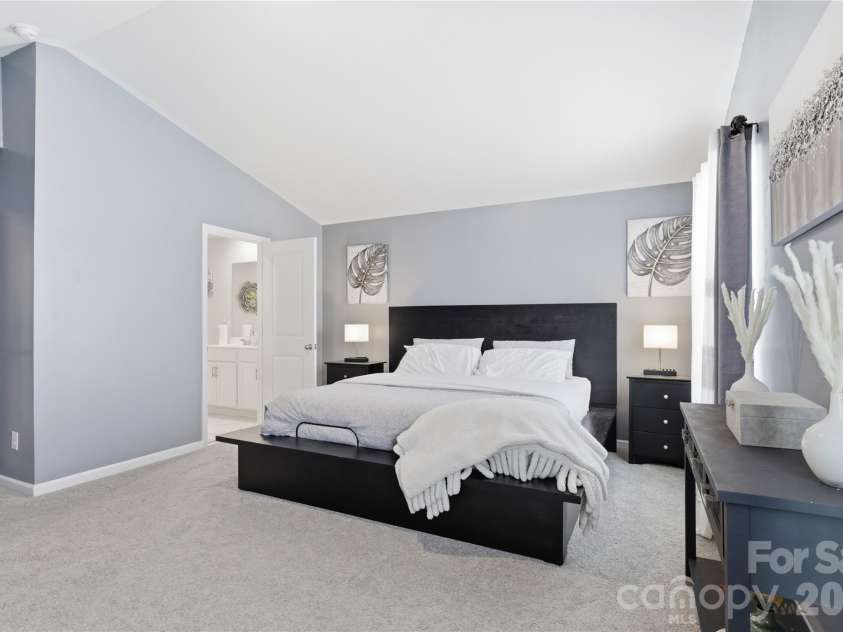 140 North Hill Lane, Troutman, NC 28166.  MLS# CAR4419506, YatesRealty ID 48374. 