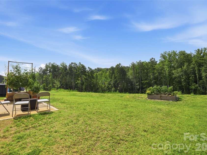 140 North Hill Lane, Troutman, NC 28166.  MLS# CAR4419506, YatesRealty ID 48374. 