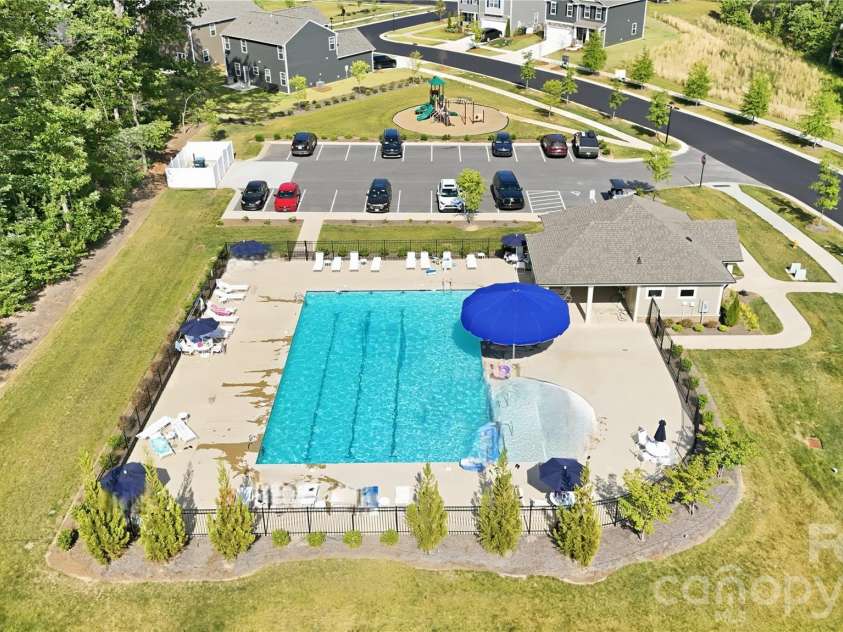 140 North Hill Lane, Troutman, NC 28166.  MLS# CAR4419506, YatesRealty ID 48374. 
