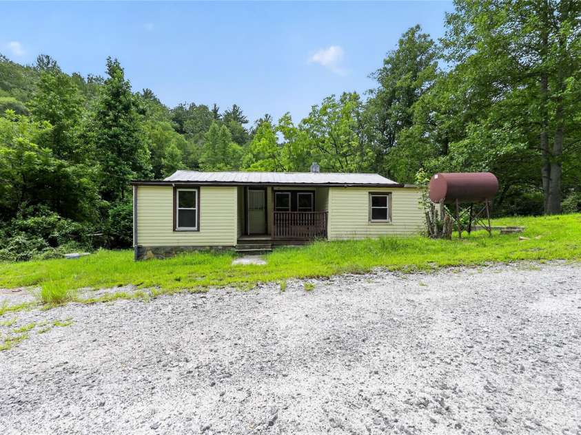2797 HT Road, Lenoir, NC 28645.  MLS# CAR4421002, YatesRealty ID 48378. 