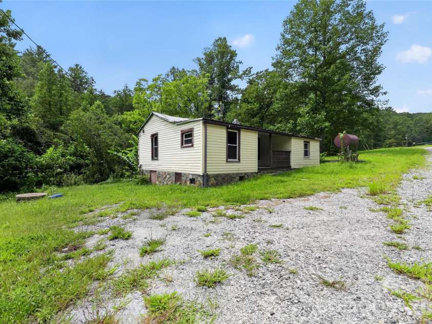 2797 HT Road, Lenoir, NC 28645.  MLS# CAR4421002, YatesRealty ID 48378. 