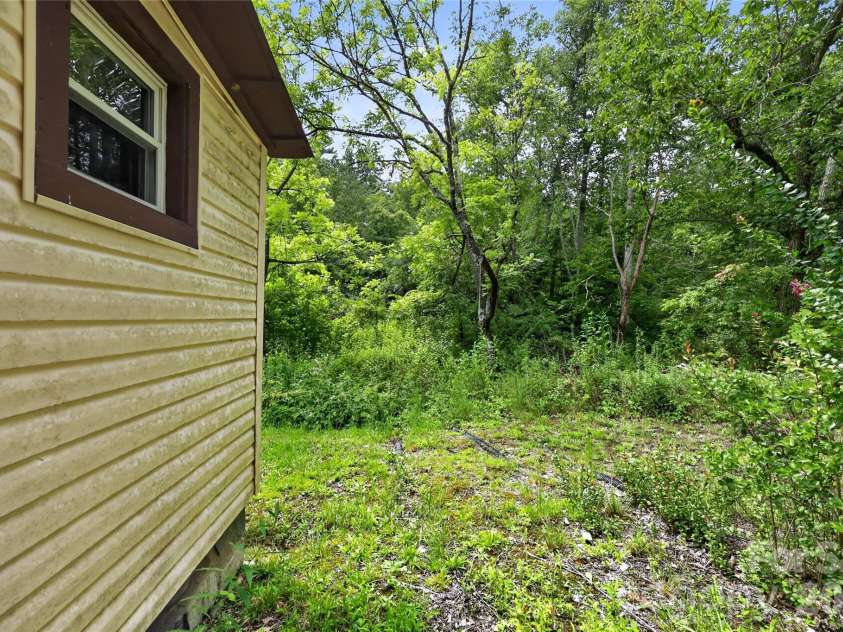 2797 HT Road, Lenoir, NC 28645.  MLS# CAR4421002, YatesRealty ID 48378. 