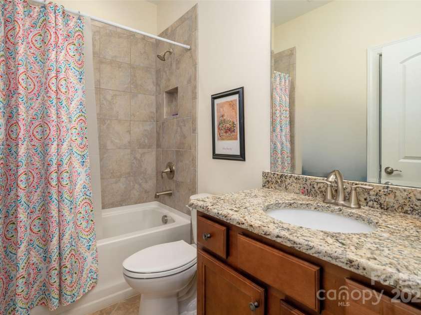 9610 Pensive Lane, Waxhaw, NC 28173.  MLS# CAR4240111, YatesRealty ID 4838. Upstairs ensuite bath (1 of 4)