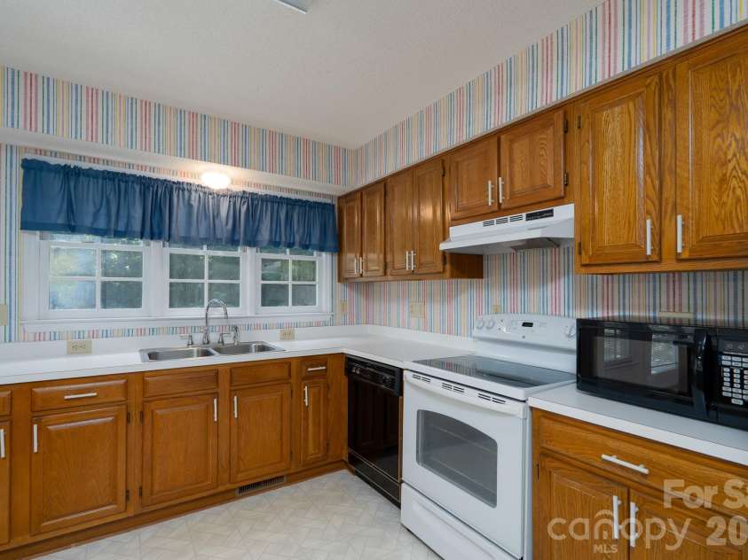 3071 Beech Court, Indian Trail, NC 28079.  MLS# CAR4420545, YatesRealty ID 48381. 