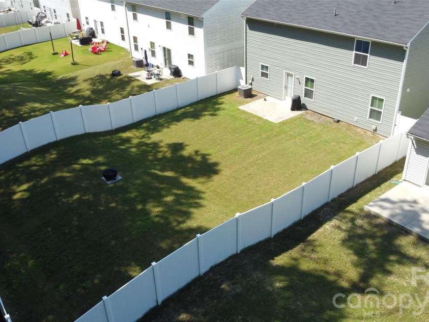 5132 Rustling Pines Court, Charlotte, NC 28215.  MLS# CAR4420474, YatesRealty ID 48384. 