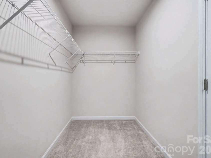 5132 Rustling Pines Court, Charlotte, NC 28215.  MLS# CAR4420474, YatesRealty ID 48384. 