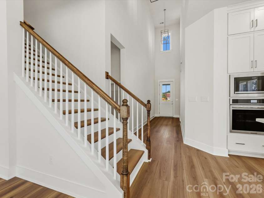 558 Cape Cod Way, Rock Hill, SC 29732.  MLS# CAR4421025, YatesRealty ID 48385. Breathtaking 2-story foyer