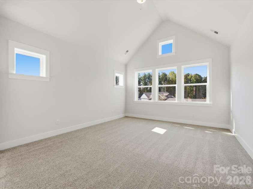 558 Cape Cod Way, Rock Hill, SC 29732.  MLS# CAR4421025, YatesRealty ID 48385. Cathedral Ceilings in the oversize Owner's Suite!