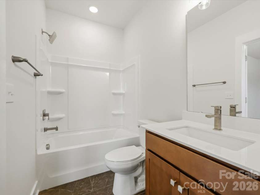 558 Cape Cod Way, Rock Hill, SC 29732.  MLS# CAR4421025, YatesRealty ID 48385. Upstairs Hall Bathroom