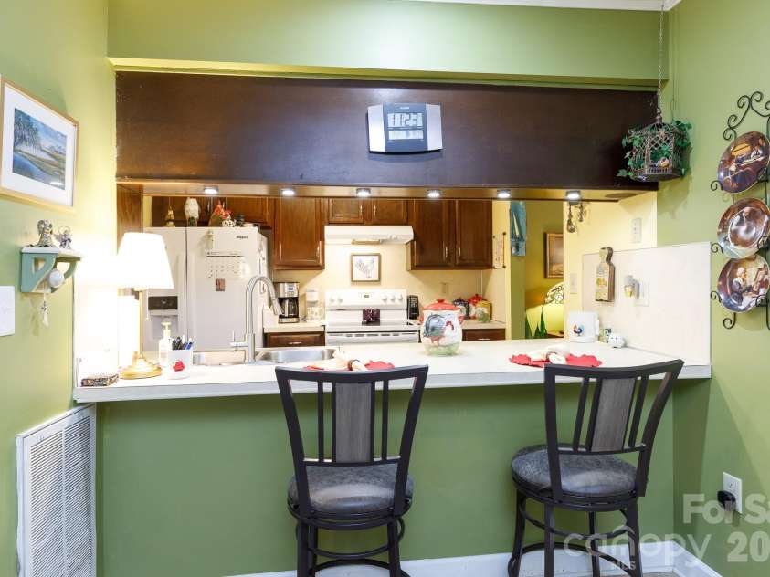 135 Cedar Hollow Street, Fort Mill, SC 29715.  MLS# CAR4420989, YatesRealty ID 48388. 
