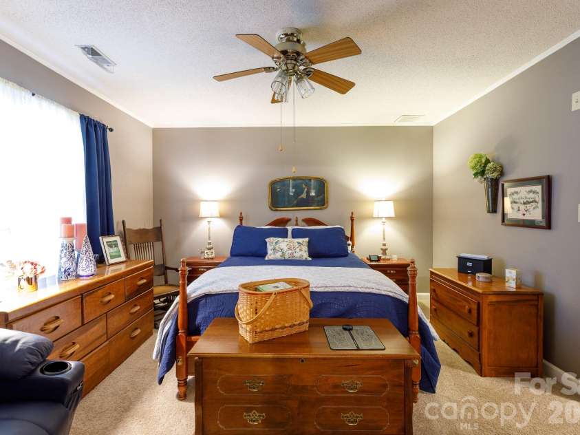 135 Cedar Hollow Street, Fort Mill, SC 29715.  MLS# CAR4420989, YatesRealty ID 48388. 