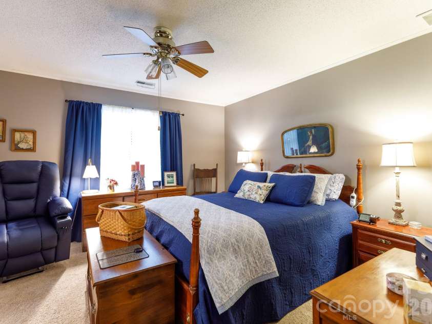 135 Cedar Hollow Street, Fort Mill, SC 29715.  MLS# CAR4420989, YatesRealty ID 48388. 