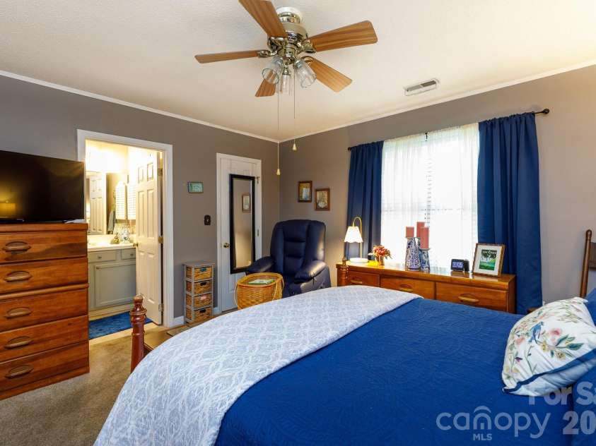 135 Cedar Hollow Street, Fort Mill, SC 29715.  MLS# CAR4420989, YatesRealty ID 48388. 