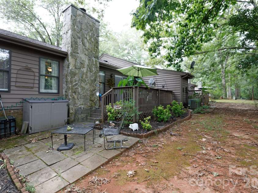135 Cedar Hollow Street, Fort Mill, SC 29715.  MLS# CAR4420989, YatesRealty ID 48388. 