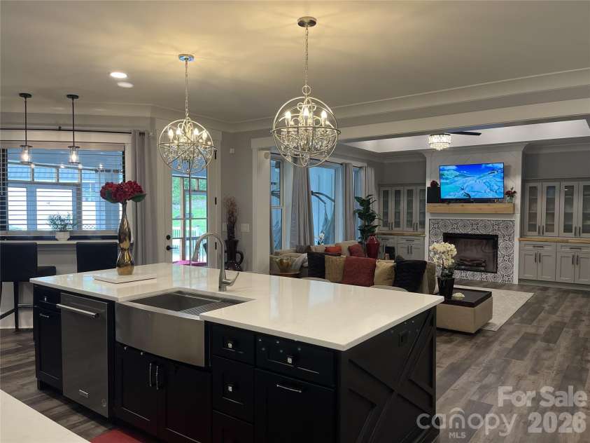 900 Houston Heights Road, Charlotte, NC 28262.  MLS# CAR4420916, YatesRealty ID 48389. 