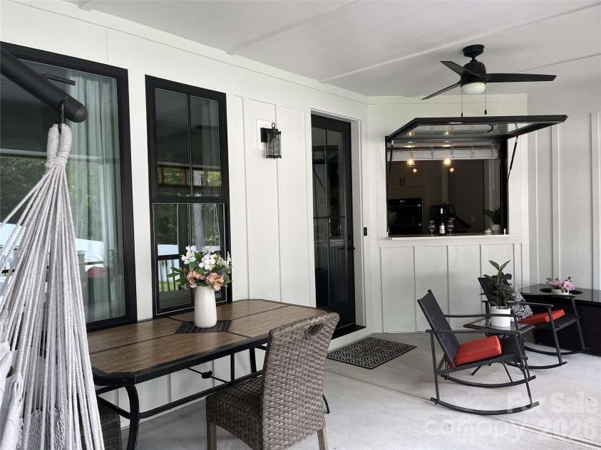 900 Houston Heights Road, Charlotte, NC 28262.  MLS# CAR4420916, YatesRealty ID 48389. 