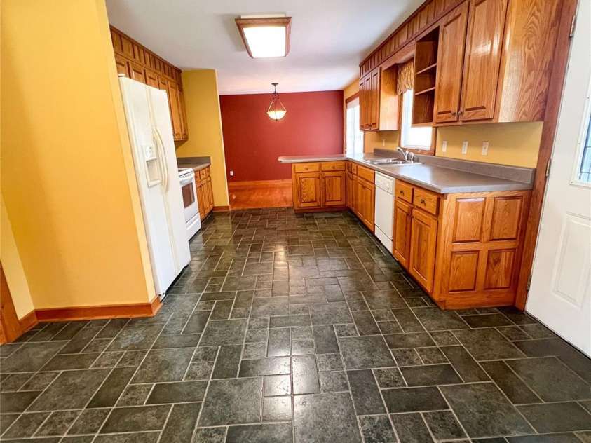 660 Halltown Road, Spruce Pine, NC 28777.  MLS# CAR4262681, YatesRealty ID 4839. 