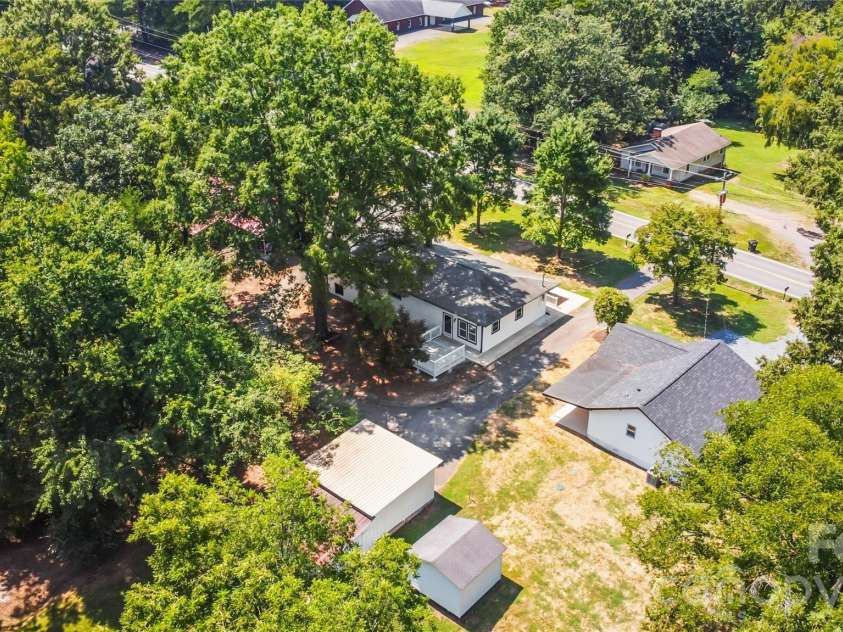 24668 Saint Martin Road, Albemarle, NC 28001.  MLS# CAR4420582, YatesRealty ID 48392. 
