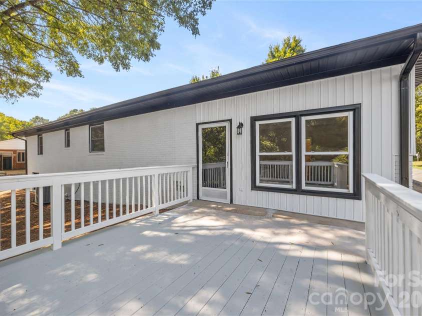 24668 Saint Martin Road, Albemarle, NC 28001.  MLS# CAR4420582, YatesRealty ID 48392. 