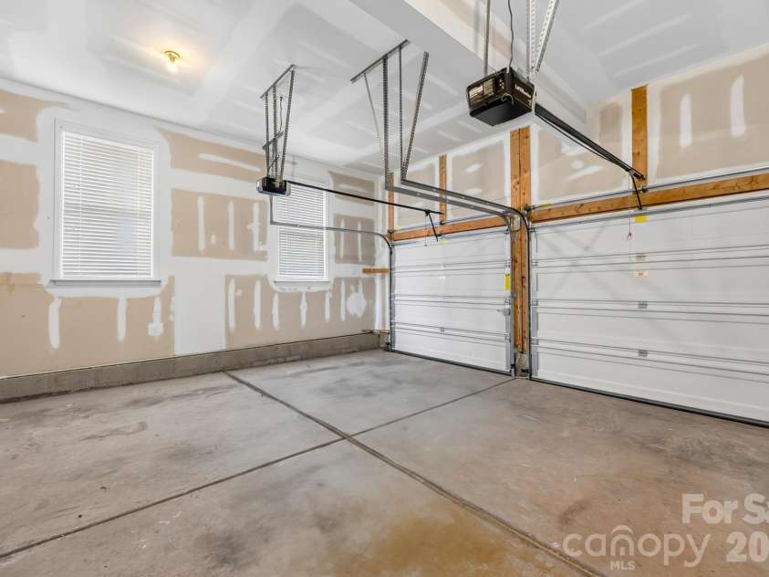 1004 Hawker Road, Matthews, NC 28104.  MLS# CAR4411741, YatesRealty ID 48396. 2 car garage