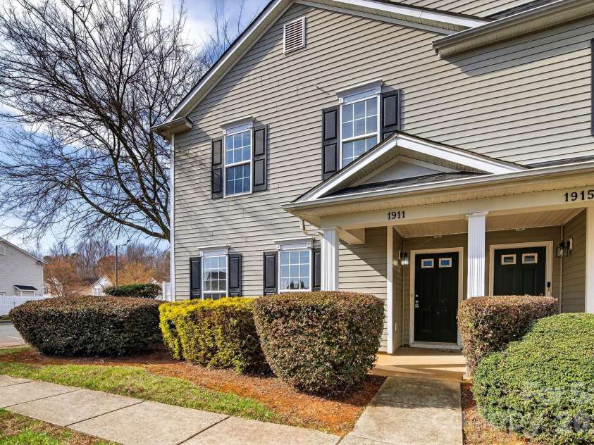 1911 Flushing Court, Charlotte, NC 28215.  MLS# CAR4421044, YatesRealty ID 48397. 