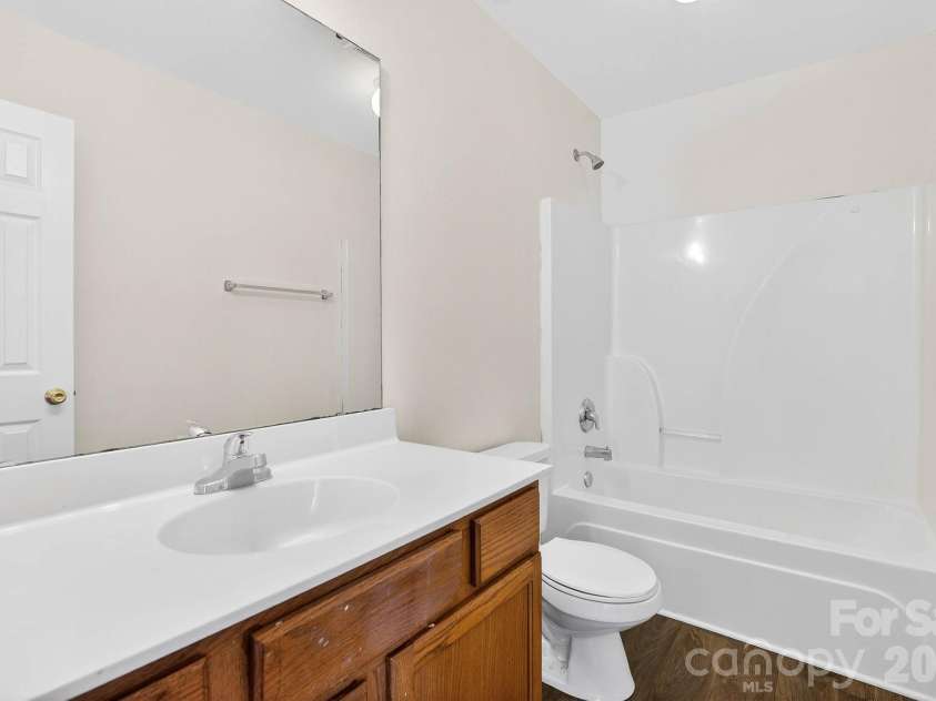1911 Flushing Court, Charlotte, NC 28215.  MLS# CAR4421044, YatesRealty ID 48397. 