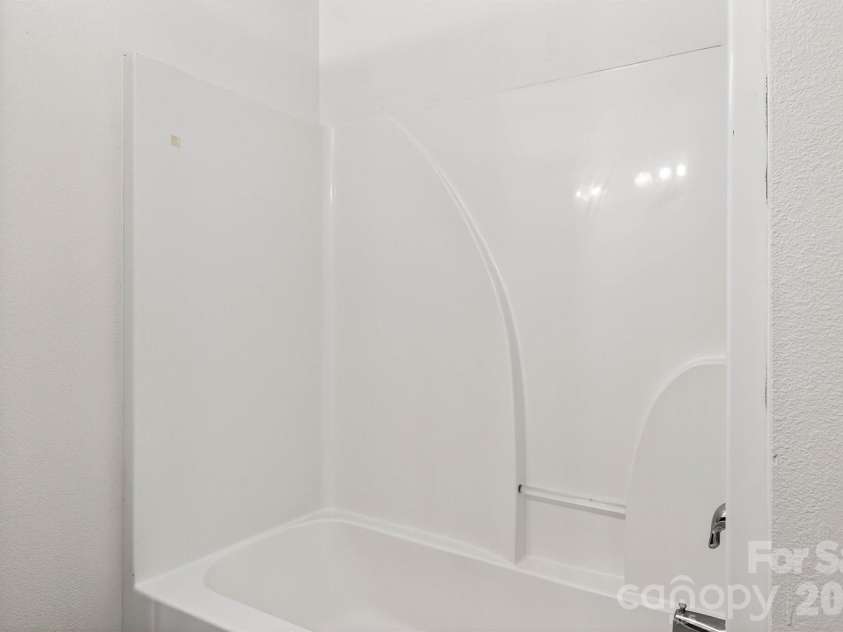 1911 Flushing Court, Charlotte, NC 28215.  MLS# CAR4421044, YatesRealty ID 48397. 