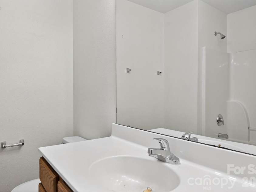 1911 Flushing Court, Charlotte, NC 28215.  MLS# CAR4421044, YatesRealty ID 48397. 