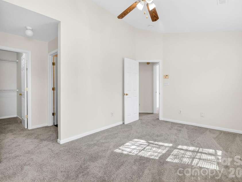 1911 Flushing Court, Charlotte, NC 28215.  MLS# CAR4421044, YatesRealty ID 48397. 