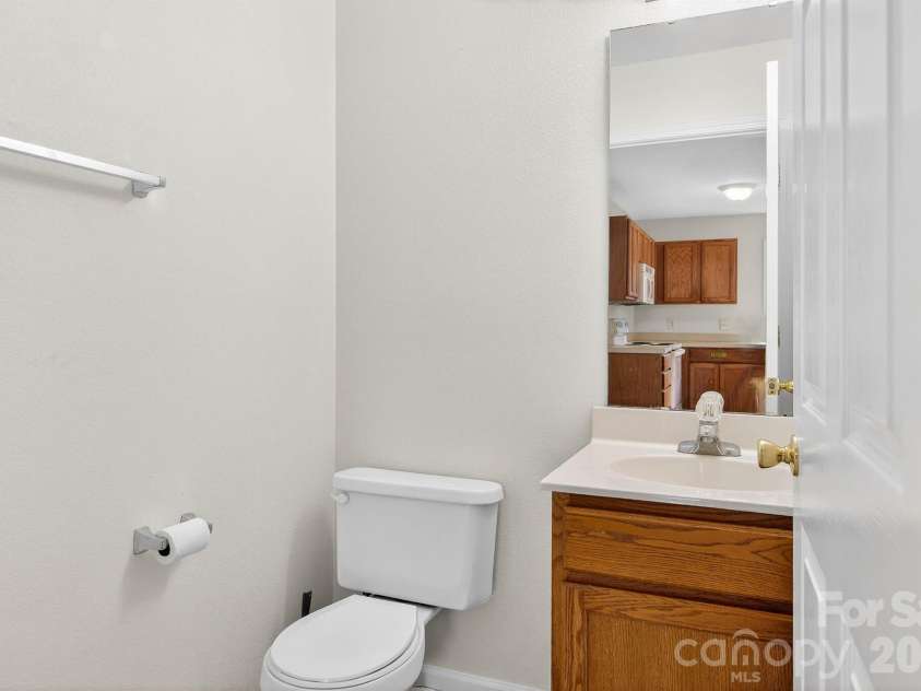 1911 Flushing Court, Charlotte, NC 28215.  MLS# CAR4421044, YatesRealty ID 48397. 