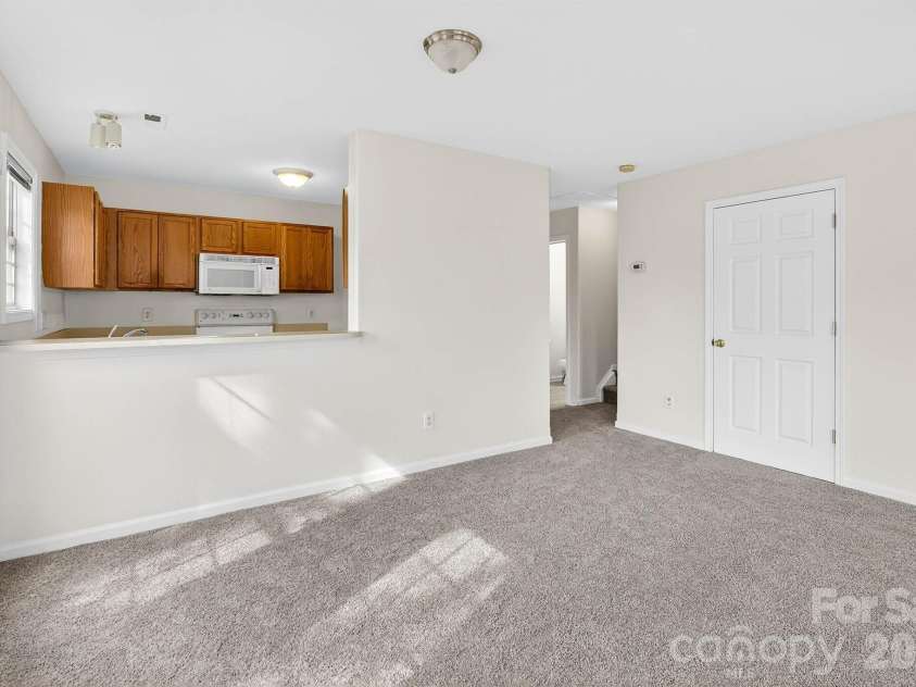 1911 Flushing Court, Charlotte, NC 28215.  MLS# CAR4421044, YatesRealty ID 48397. 